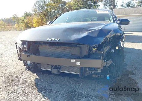 2025 Kia K4 Lxs from USA, damaged, VIN 3KPFT4DEXSE192892